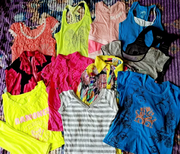 Женские вещи 42-44 размера.