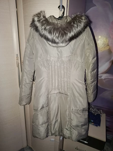 Женские вещи 42-44 размера.