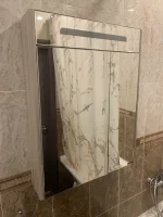 Шкаф-зеркало в ванную